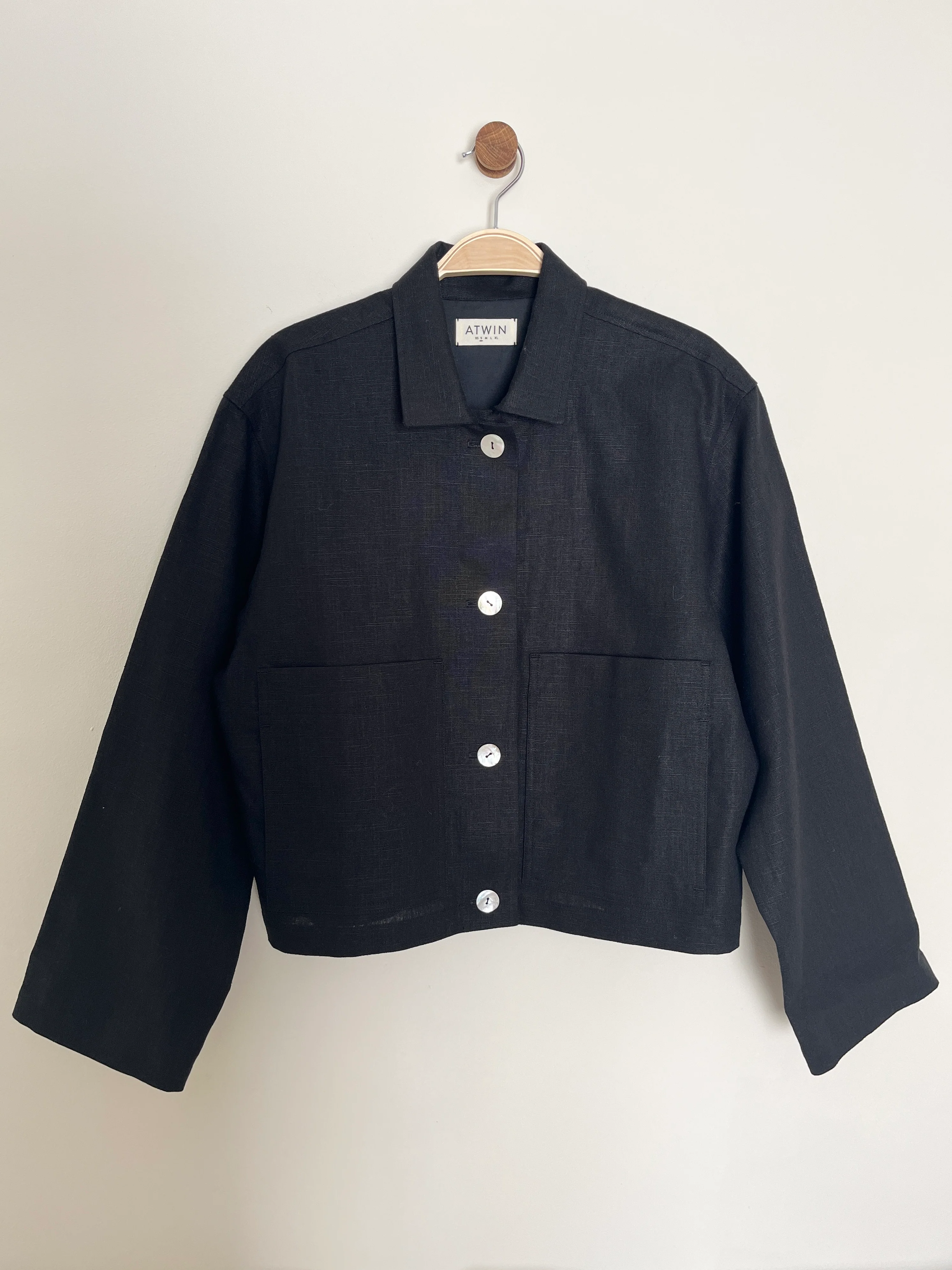 Atwin The Label - The Boxy Shirt Jacket In Black Ramie Linen - Image 4