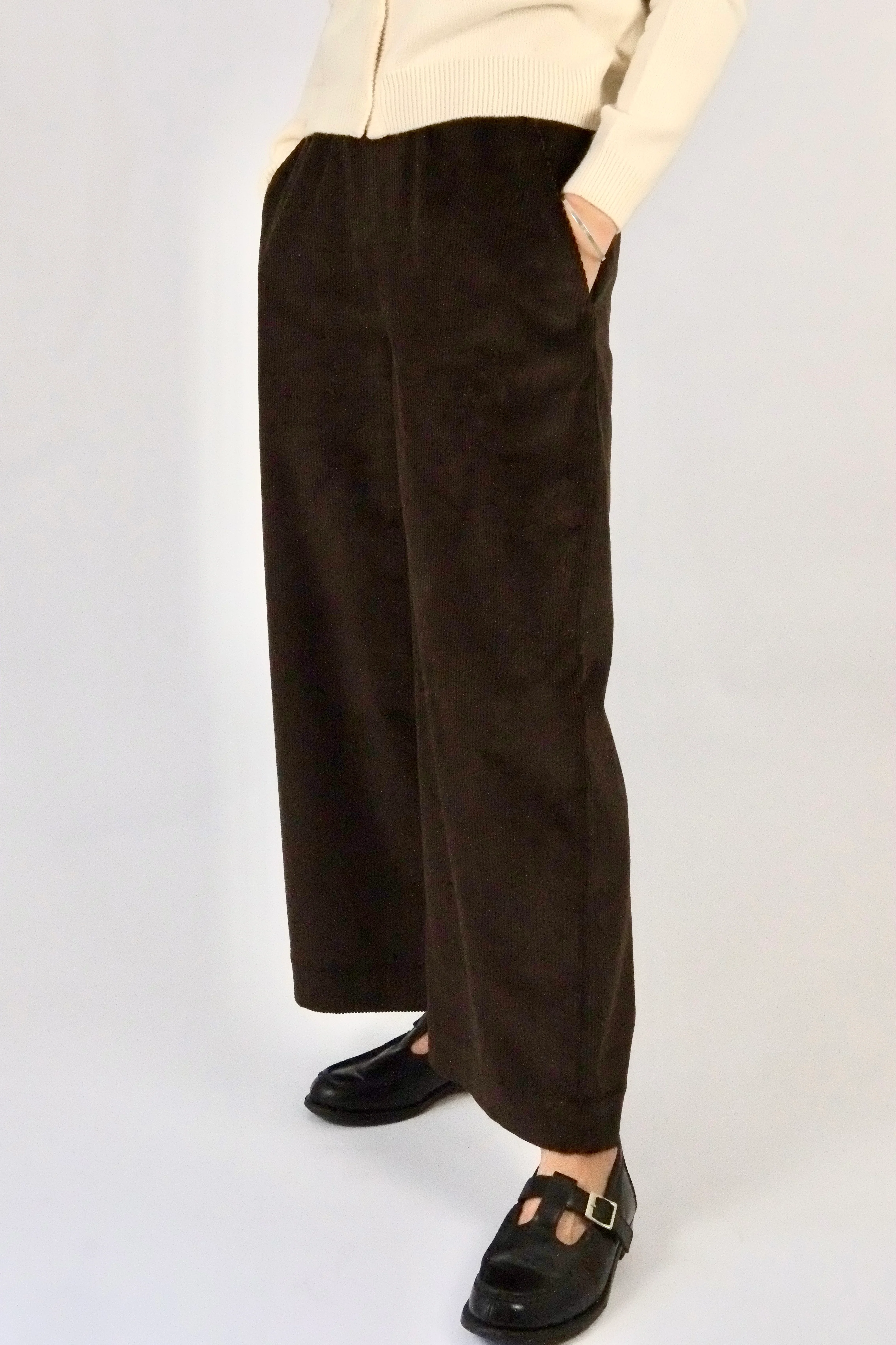 Atwin The Label - The Wide Leg Trousers In Chocolate Cotton Corduroy - Image 2